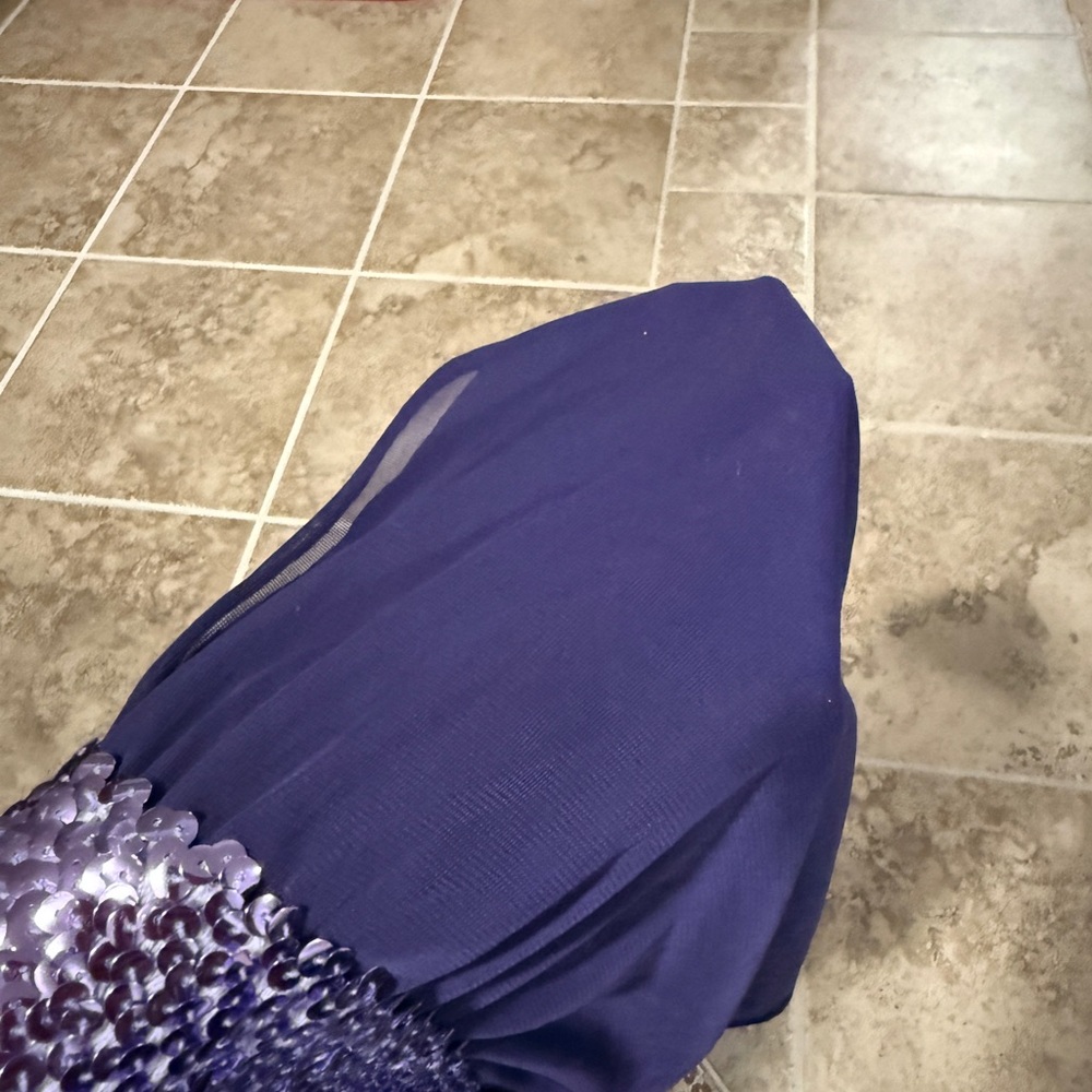 Strapless Purple Sequin top - Picture 4 of 5
